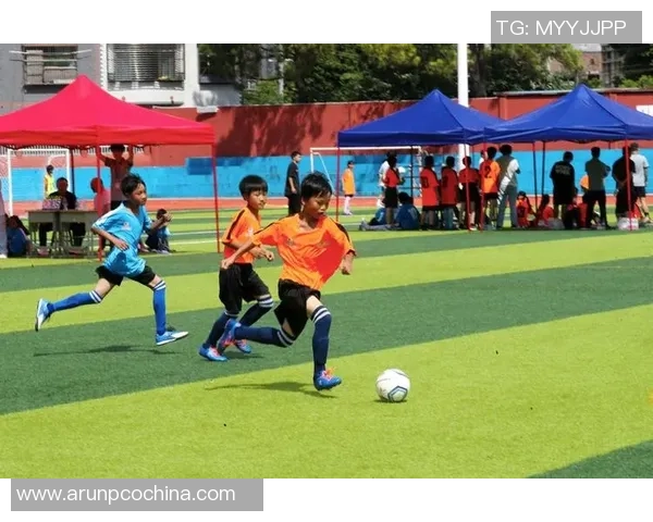 儿童足球夜光活动点亮孩子们的运动梦想与快乐成长之路