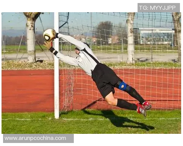 守护球门的勇士足球守门员的责任与荣耀