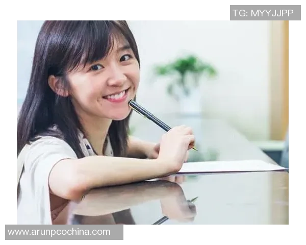 我的直男室友是足球队长他教会我如何追求梦想与爱情