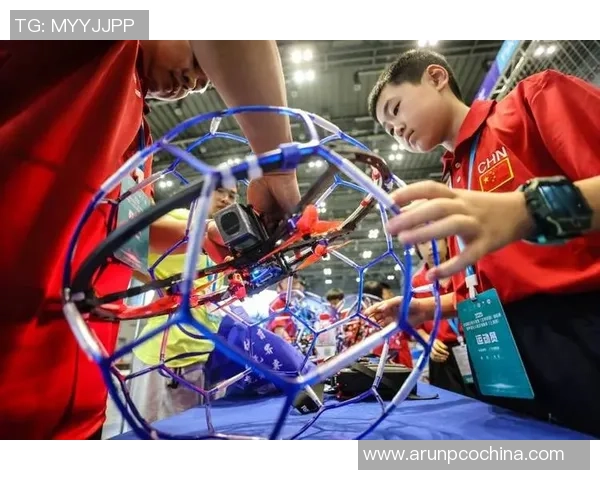 足球变飞碟的奇幻旅程探索运动与科技的完美结合